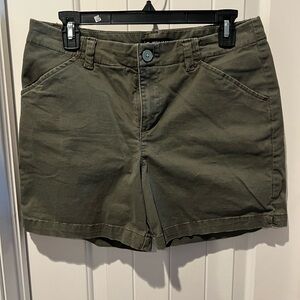 Lee Green Cargo Shorts Versatile Cotton Blend women’s mid rise regular fit sz 12